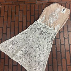NWT Blithe LA Nude White Lace Embroidered Mermaid Skirt